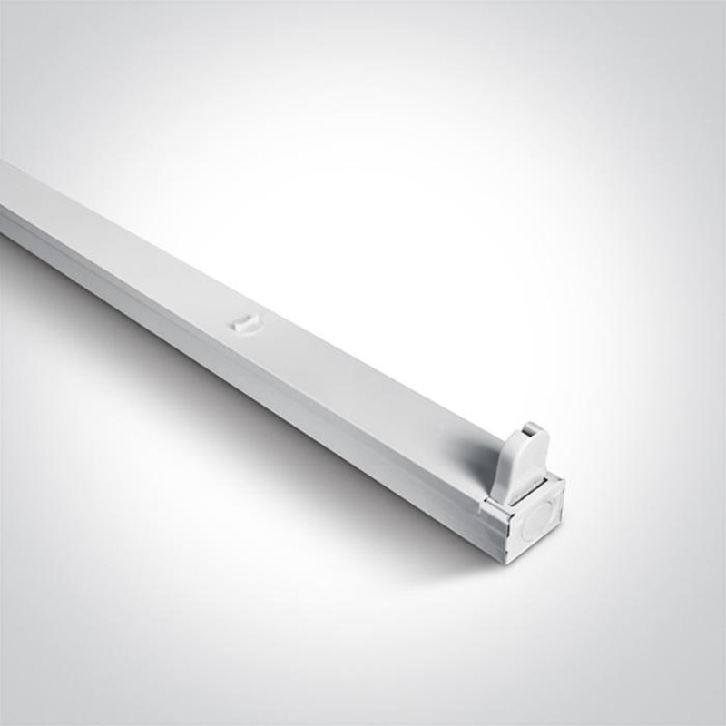 WHITE 1xT8 LED 600mm BATTEN 100-240V